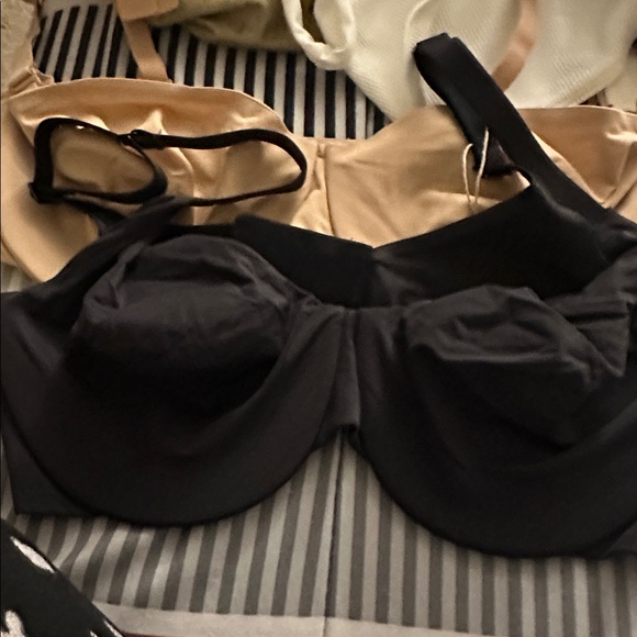 Skims Smoothing Intimates Unlined Full Coverage Bra - Picture 2 of 5